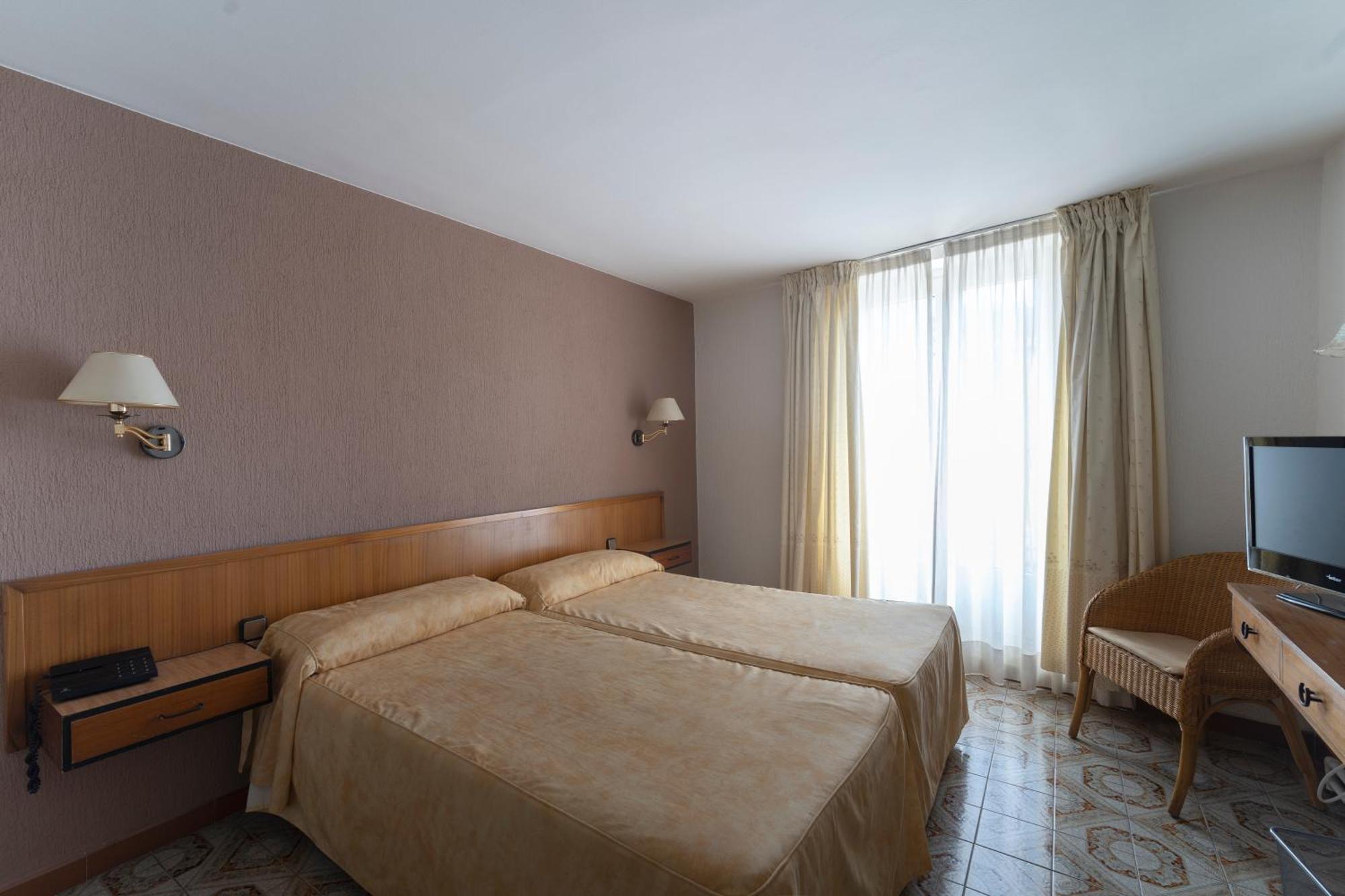 Capellades Hotel Tall De Conill מראה חיצוני תמונה